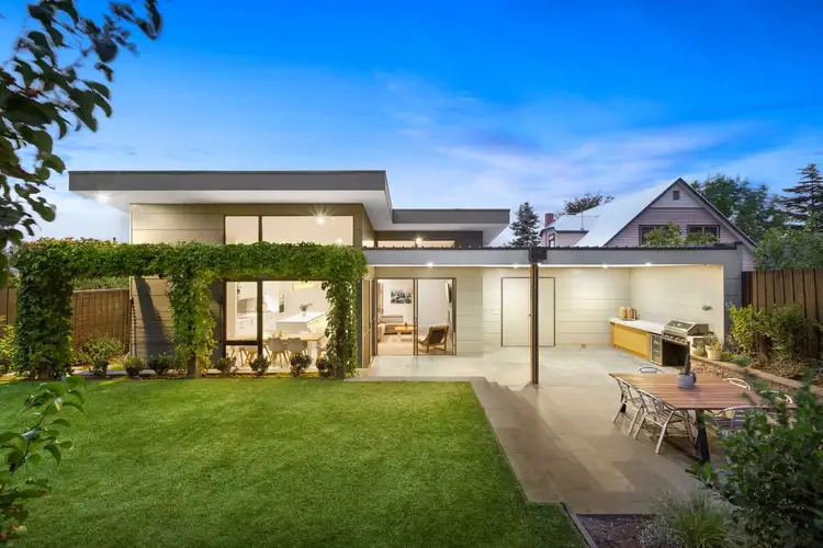 35 Barkly Terrace, Mitcham VIC 3132