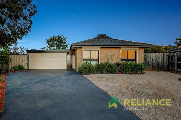 10 Devon Place, Melton West VIC 3337
