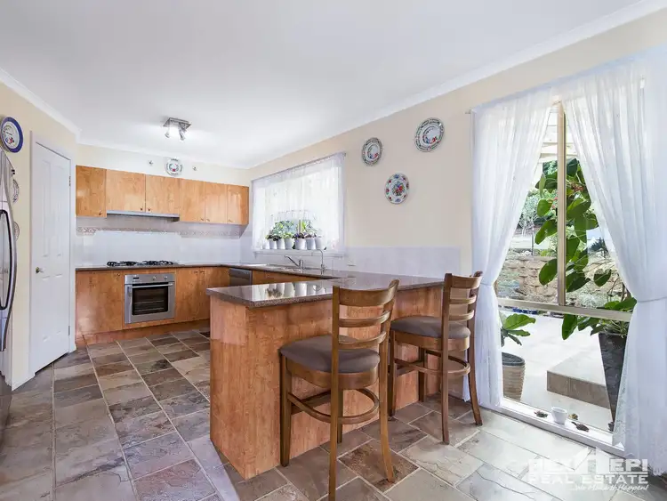 Fourth view of Homely house listing, 4 Rosehill Court, Narre Warren North VIC 3804