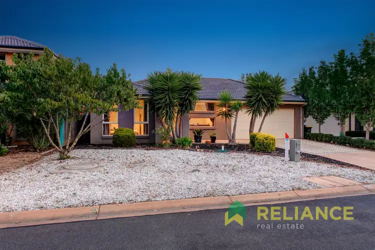 109 Middle Park Drive, Sanctuary Lakes VIC 3030