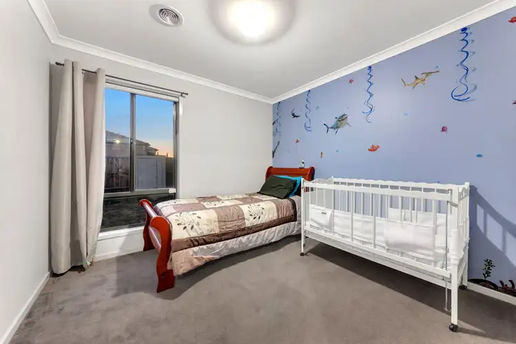 Fifth view of Homely house listing, 31 Bolivar Esplanade, Truganina VIC 3029