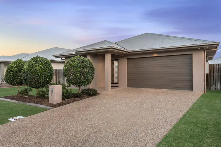 7 Batiki Circuit, Burdell QLD 4818