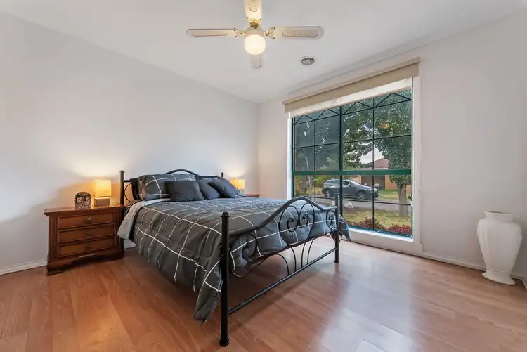 Fifth view of Homely house listing, 17 Brayford Nook, Craigieburn VIC 3064