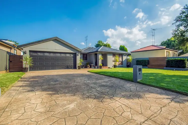 33 Scenic Circuit, Cranebrook NSW 2749
