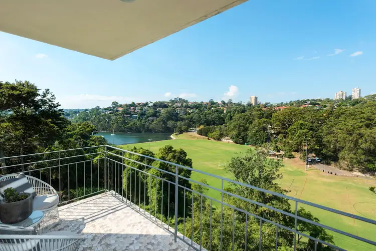 2/13 Churchill Crescent, Cammeray NSW 2062