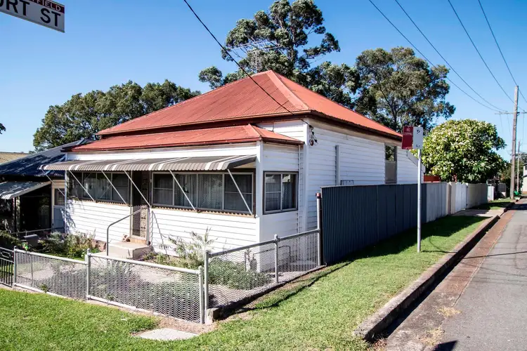 9 William Street, Mayfield NSW 2304