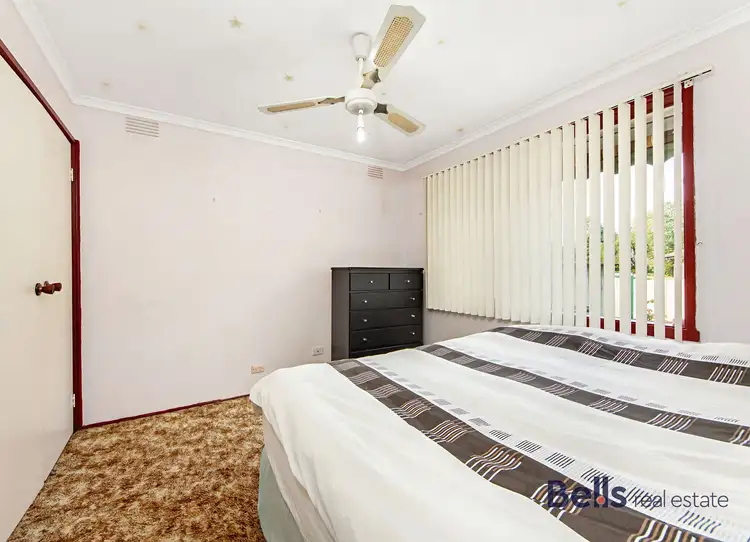 Sixth view of Homely house listing, 6 Jeffrey Close, St Albans VIC 3021