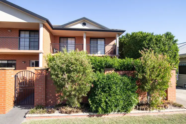 2/93 Turnbull Street, Hamilton South NSW 2303