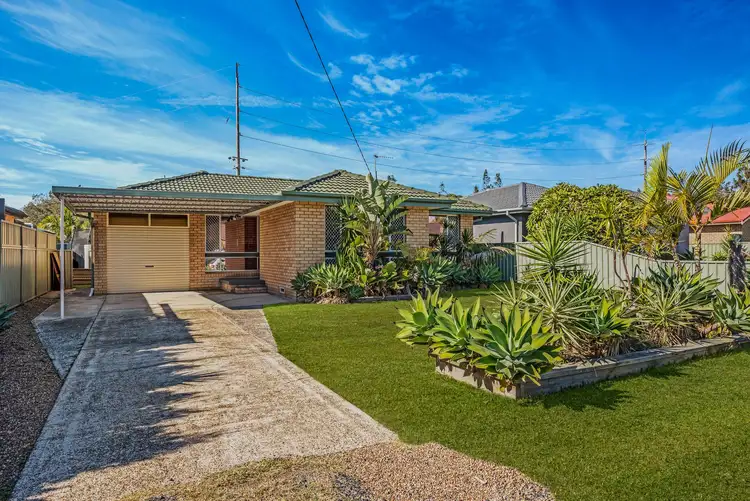 Main view of Homely house listing, 52 Tasman Avenue, Killarney Vale NSW 2261