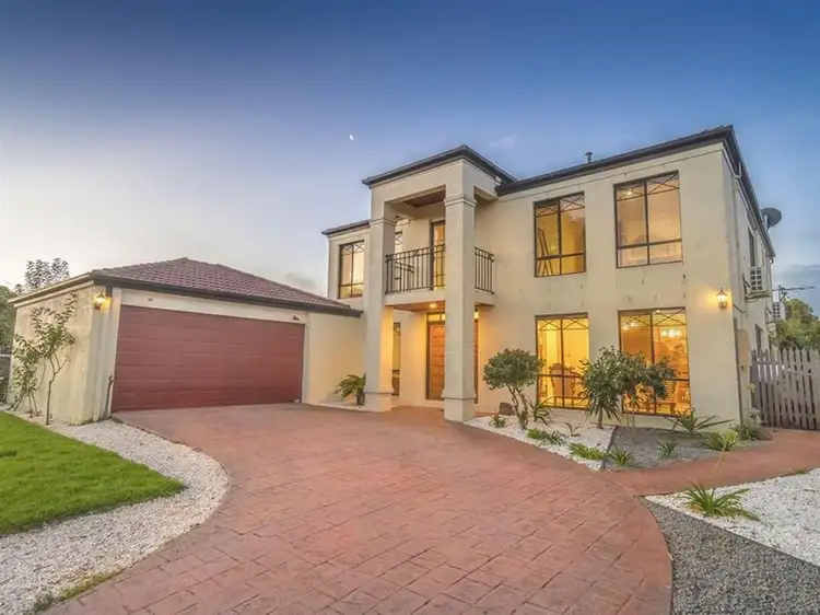 38 Mackellar Drive, Roxburgh Park VIC 3064