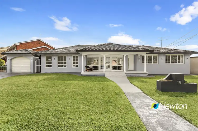 19 Essington Crescent, Sylvania NSW 2224