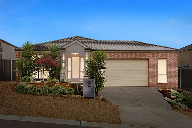 15 Empire Drive, Mooroolbark VIC 3138