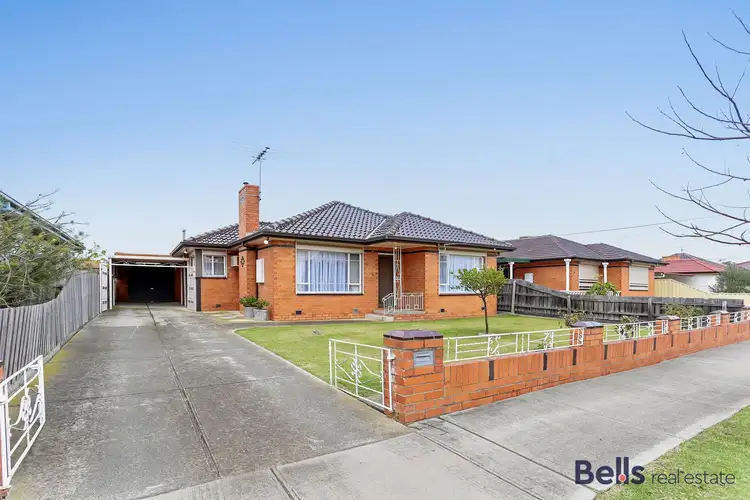 16 Bangerang Avenue, Sunshine North VIC 3020