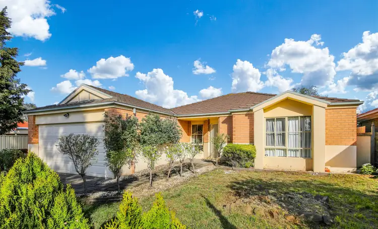 23 Caulfield Crescent, Roxburgh Park VIC 3064