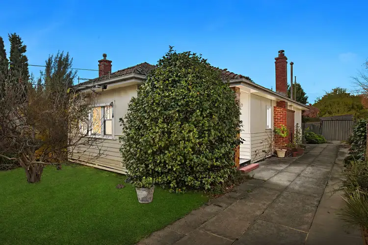 17 McDowall Street, Mitcham VIC 3132