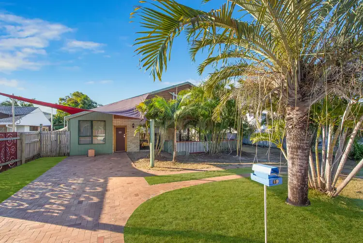 19 Seaward Crescent, Pallarenda QLD 4810