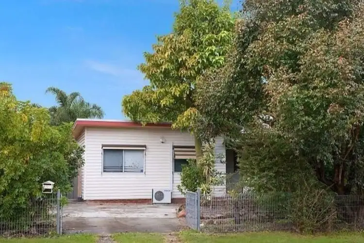 21 Queens Road, Lake Munmorah NSW 2259