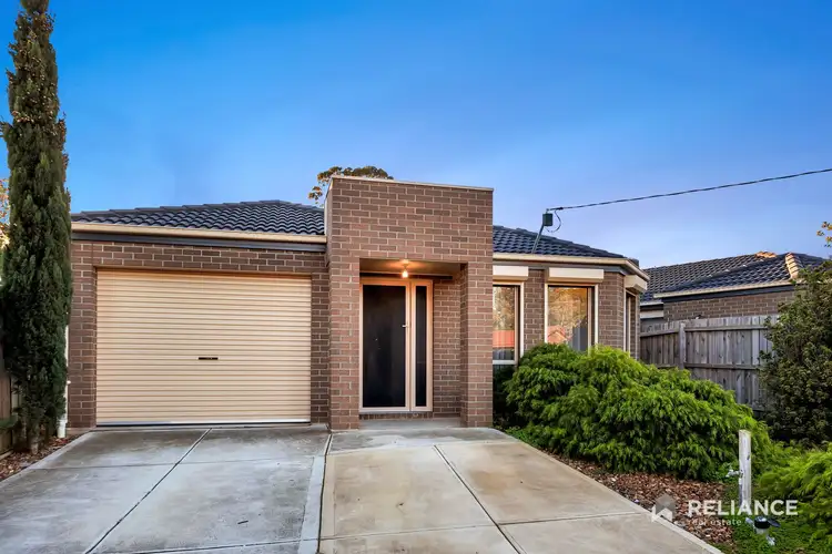 2/12 Muirhead Crescent, Werribee VIC 3030
