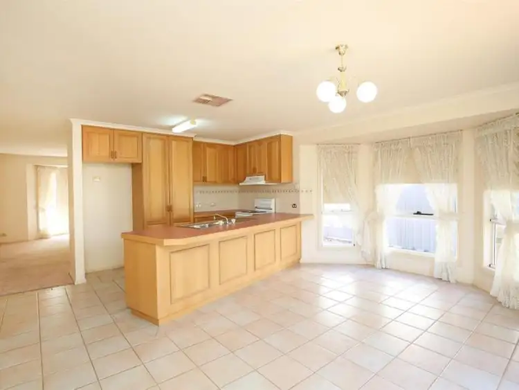 Sixth view of Homely townhouse listing, 2/299 Cureton Avenue, Mildura VIC 3500
