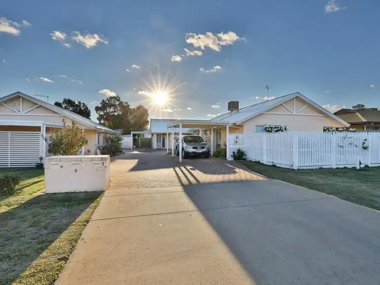 Main view of Homely unit listing, 2/5 Cameron Street, Merbein VIC 3505