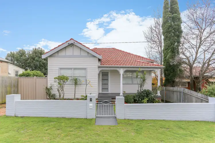 5 William Street, Telarah NSW 2320