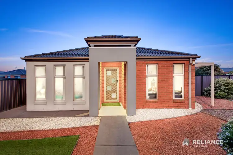 2 Dargy Amble, Point Cook VIC 3030