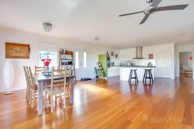 Fifth view of Homely house listing, 10 Earlington Crescent, Sunbury VIC 3429