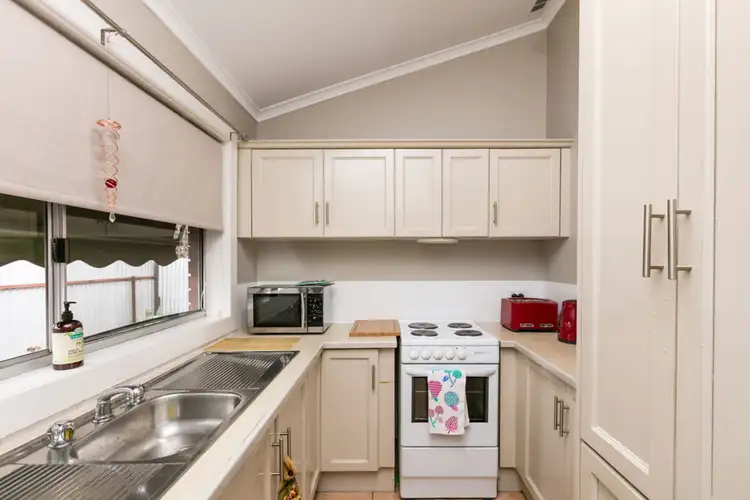 Sixth view of Homely unit listing, 2 & 3/201 San Mateo Avenue, Mildura VIC 3500