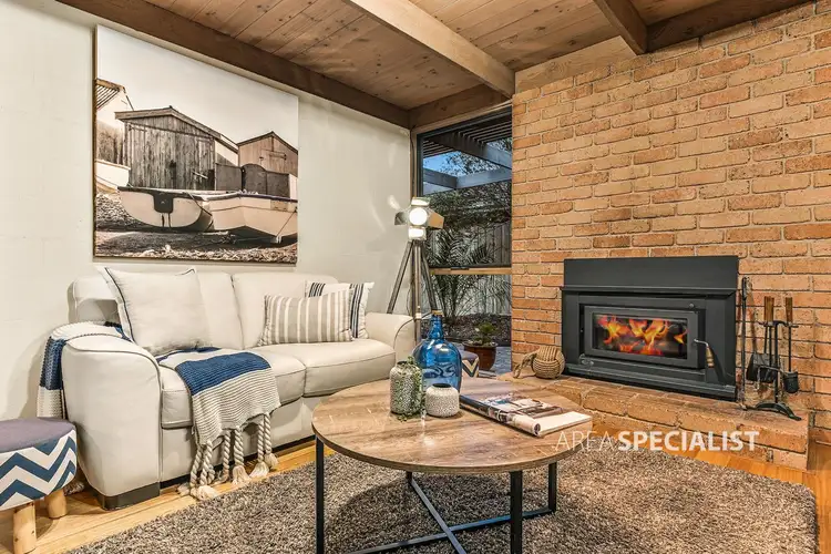 5 Locksley Close, Dingley Village VIC 3172