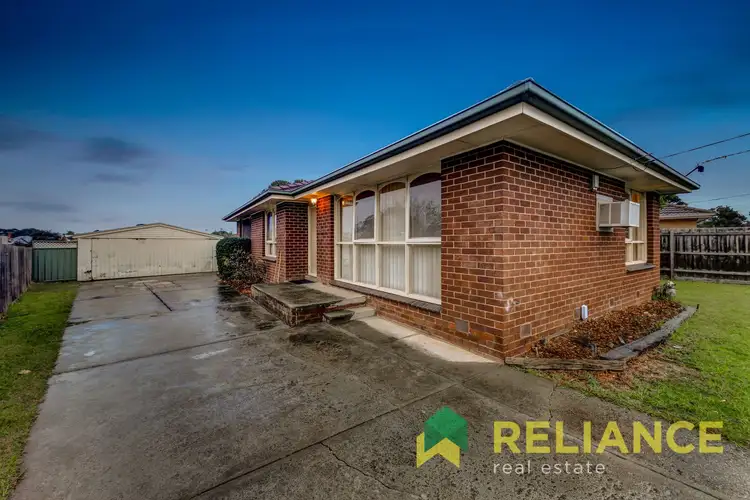 5 Essex Drive, Melton VIC 3337