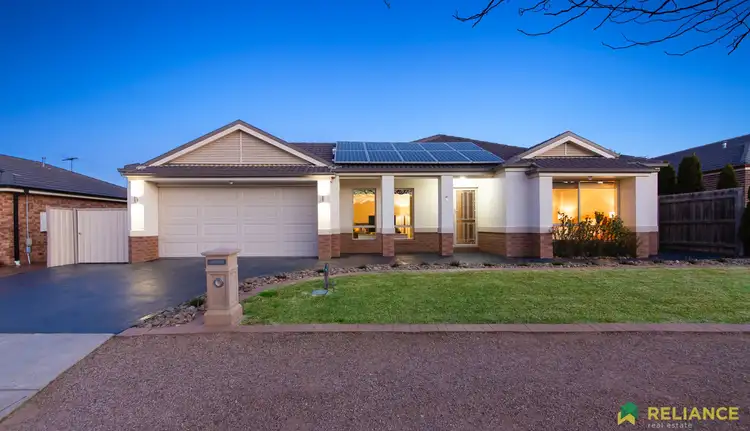 2 Harrowgate Court, Brookfield VIC 3338