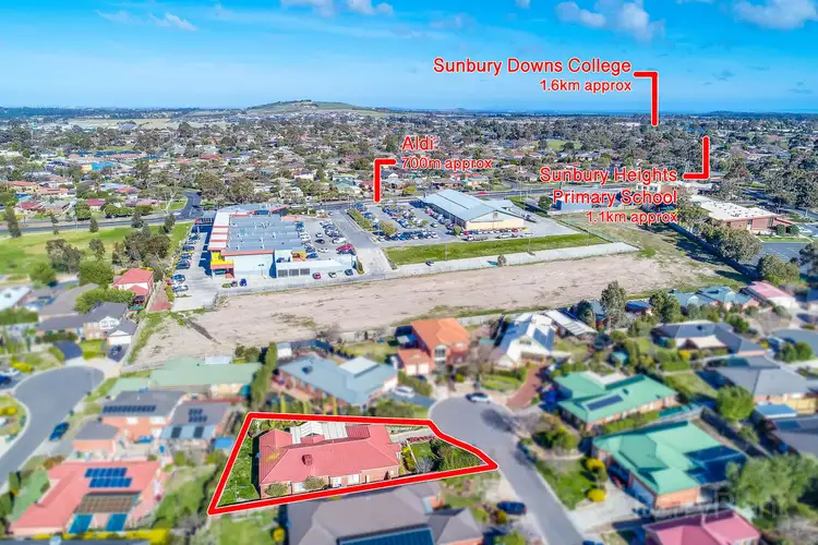 Second view of Homely house listing, 5 Prospect Court, Sunbury VIC 3429