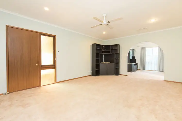 Sixth view of Homely house listing, 5 Elinda Court, Red Cliffs VIC 3496
