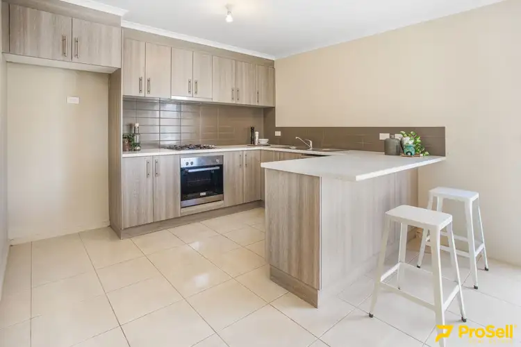 Sixth view of Homely unit listing, 1/15 Mathew Court, Drouin VIC 3818