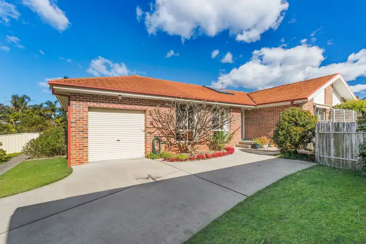 Main view of Homely unit listing, 2/13 Marjorie Crescent, Batehaven NSW 2536