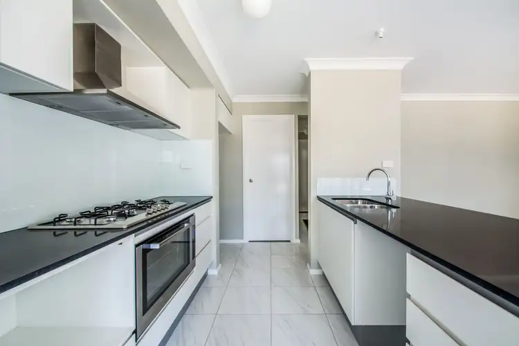 4 Lance Street, Jordan Springs NSW 2747