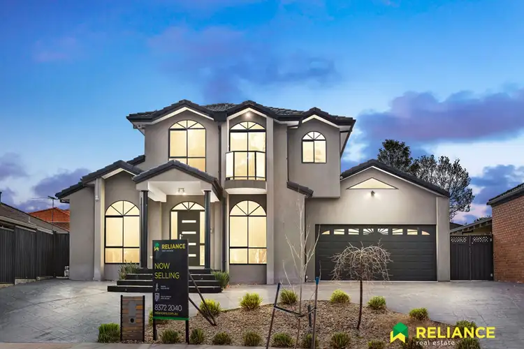 2 Hart Place, Taylors Lakes VIC 3038