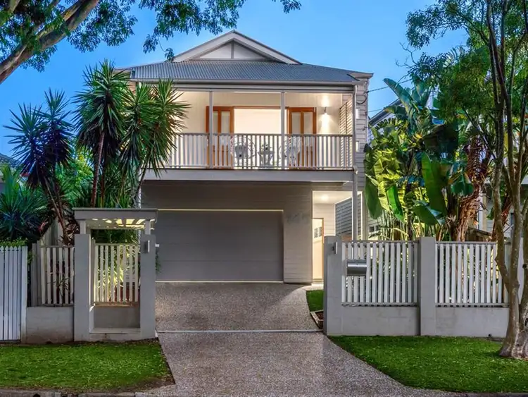 145 Morehead Avenue, Norman Park QLD 4170
