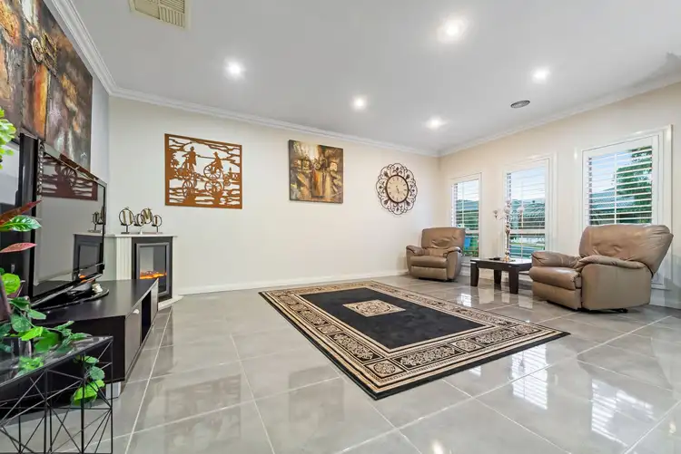Sixth view of Homely house listing, 8 Albatross Close, Craigieburn VIC 3064