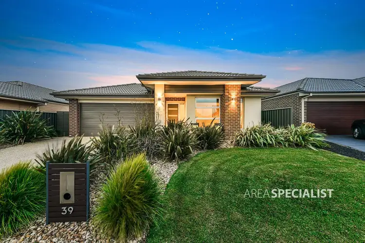 39 Atlas Drive, Cranbourne West VIC 3977