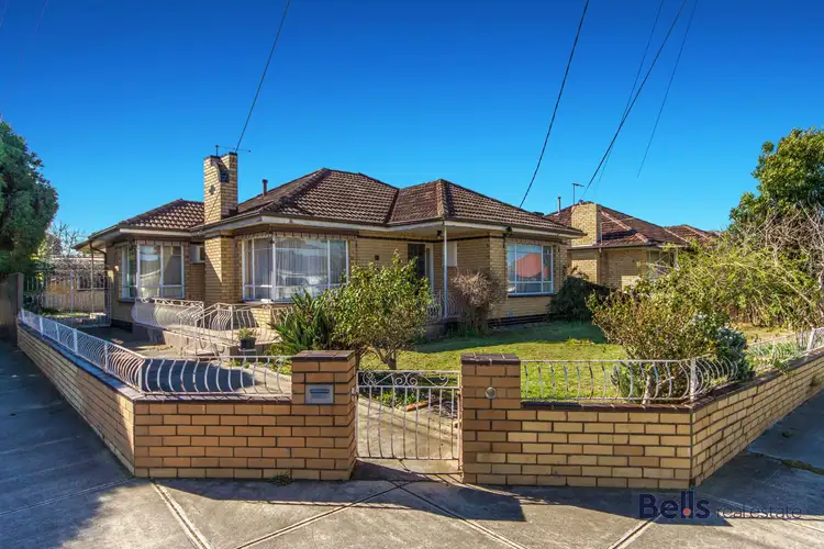 16 Buckley Avenue, Sunshine North VIC 3020
