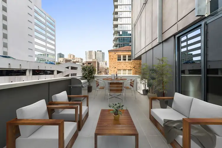 112/74 Queens Rd, Melbourne VIC 3004