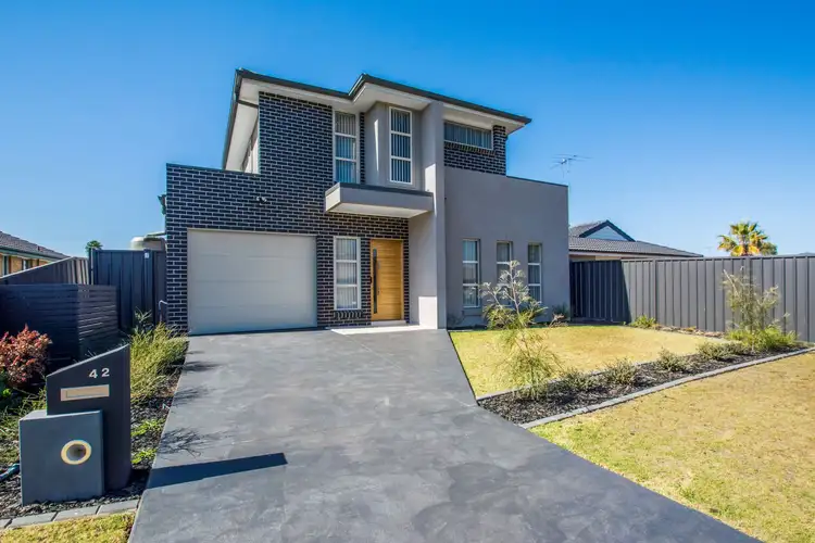 42 Rotorua Road, St Clair NSW 2759