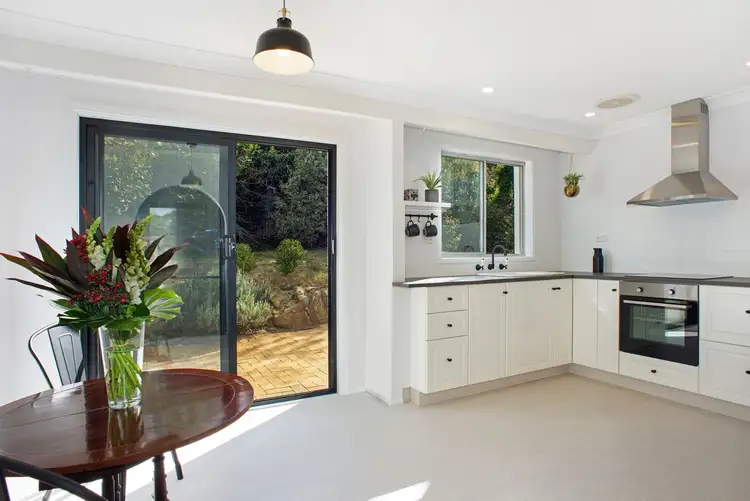 11 Beattie Street, Leura NSW 2780