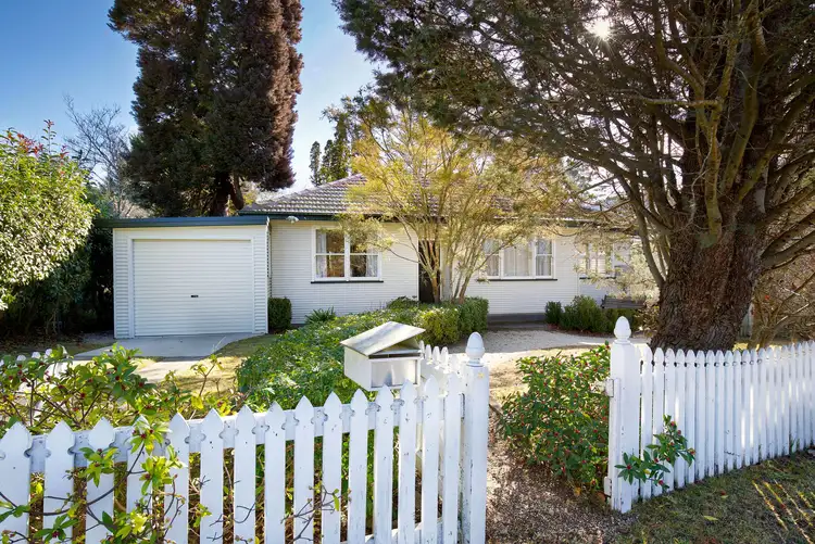 60 Blaxland Road, Wentworth Falls NSW 2782