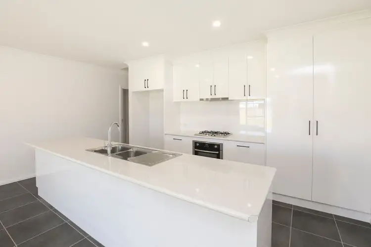 Fifth view of Homely townhouse listing, 2/373 Eighth Street, Mildura VIC 3500