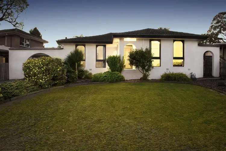 10 Gateshead Drive, Wantirna South VIC 3152