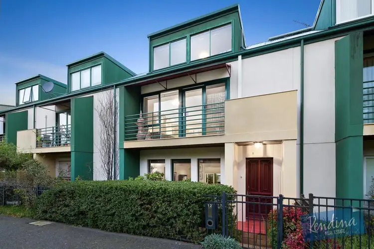 12 Frearson Walk, Kensington VIC 3031