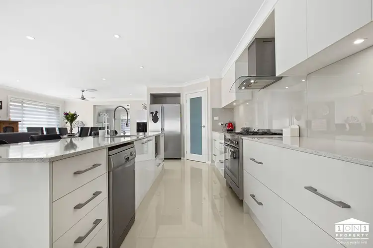 Fifth view of Homely house listing, 19 Laurie Drive, Raworth NSW 2321