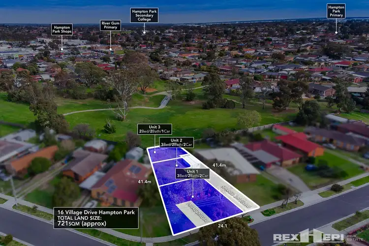 16 Village Drive, Hampton Park VIC 3976